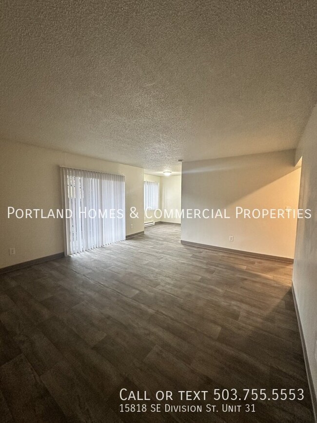 Building Photo - 2 - Bedroom Apartment, Down Stairs, Near T...