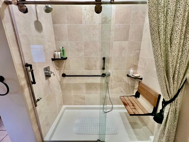 Building Photo - Charming and Accommodating Carmel-by-the-Sea Home coming soon!