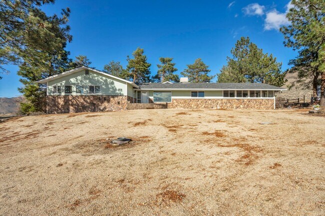 Building Photo - Single Story Home Located on a Ranch