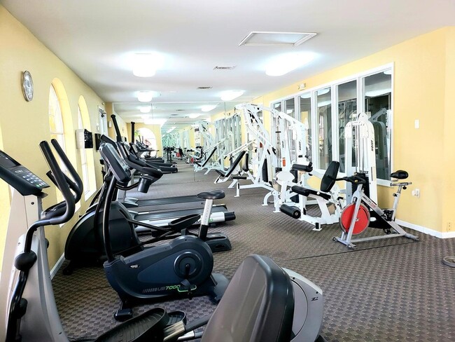 Building Photo - 13206 Glenmoor Dr