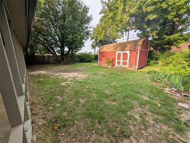 Building Photo - 4407 N Central Rd