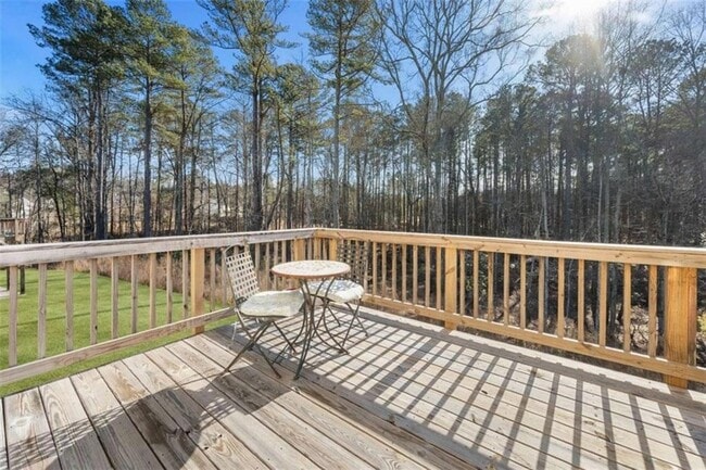 Building Photo - 925 Lakehaven Ln