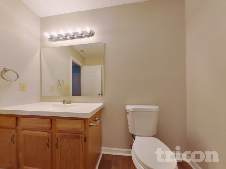 Building Photo - 43 Morse Cir