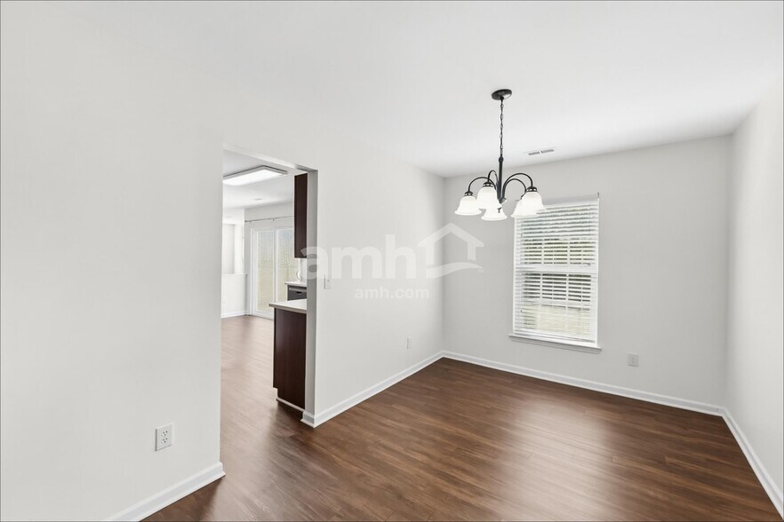 Building Photo - 6840 Thistle Down Dr