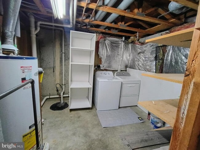 Building Photo - 7445 Aspenpark Rd