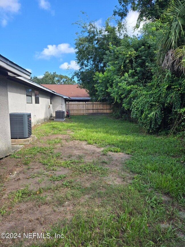 Building Photo - 1055 Stocks St