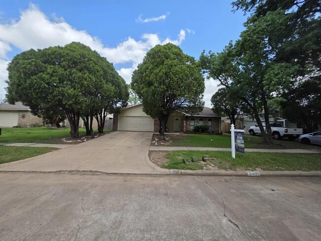 Building Photo - 15630 Camino Del Sol Dr