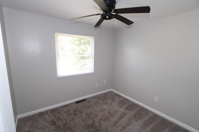 Building Photo - Revitalized 3 Bed 1 Bath Ranch