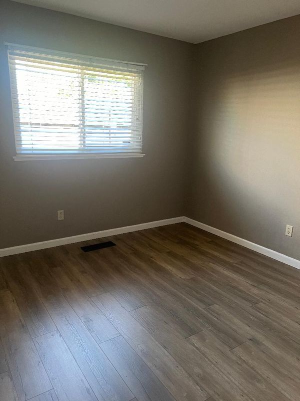 Building Photo - 3421 Serpentine Dr