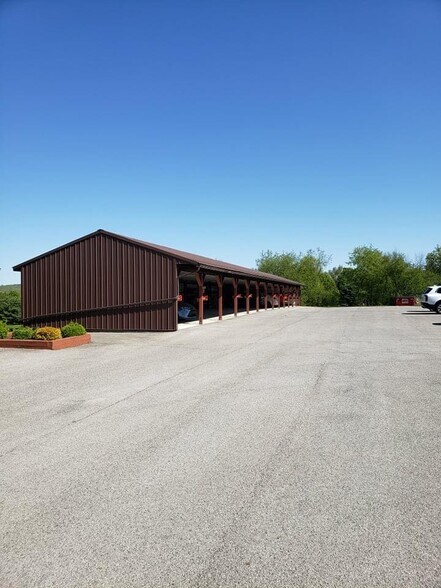 Building Photo - 246 Edgebrook Ln