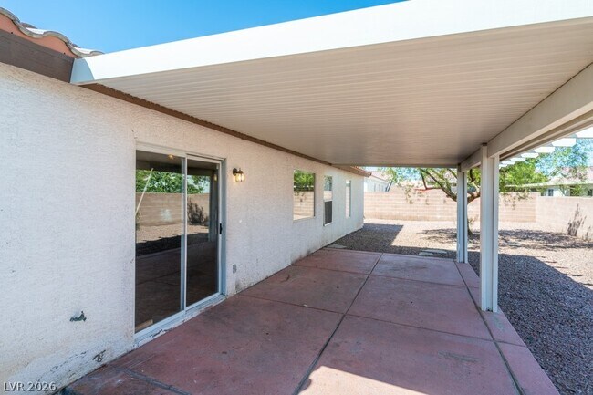 Building Photo - 3130 Meadow Flower Ave