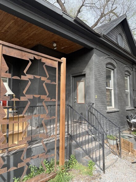 Building Photo - 553 E 700 S