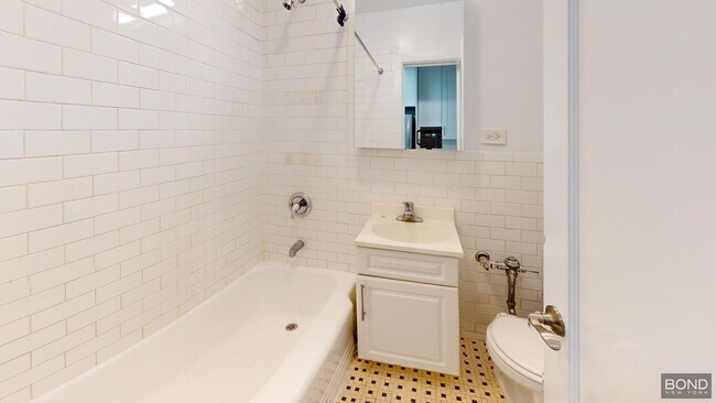 Building Photo - 54 W 56th St