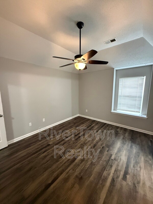 Building Photo - 4625 Crestfield Rd