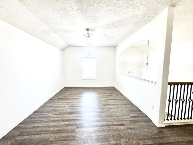 Building Photo - 14 Harbinger Ct