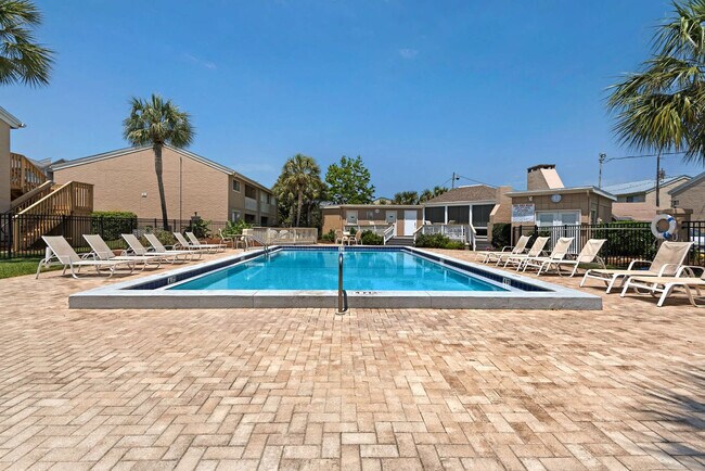 Building Photo - 3795 Scenic Hwy 98