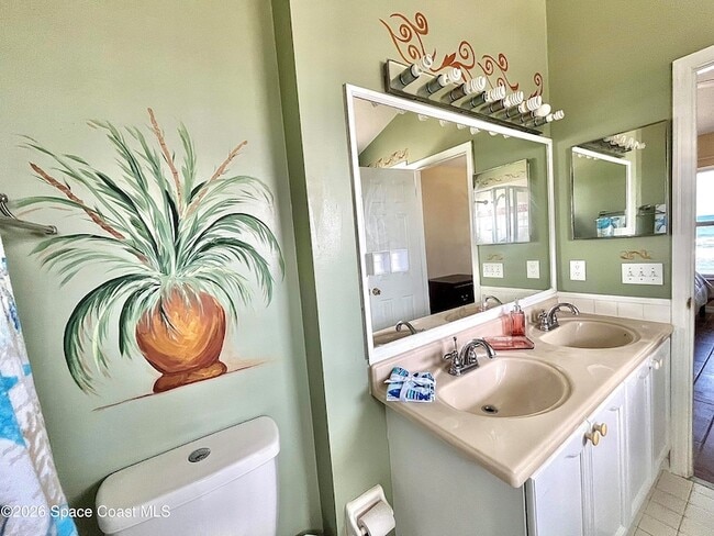 Building Photo - 799 Shell St