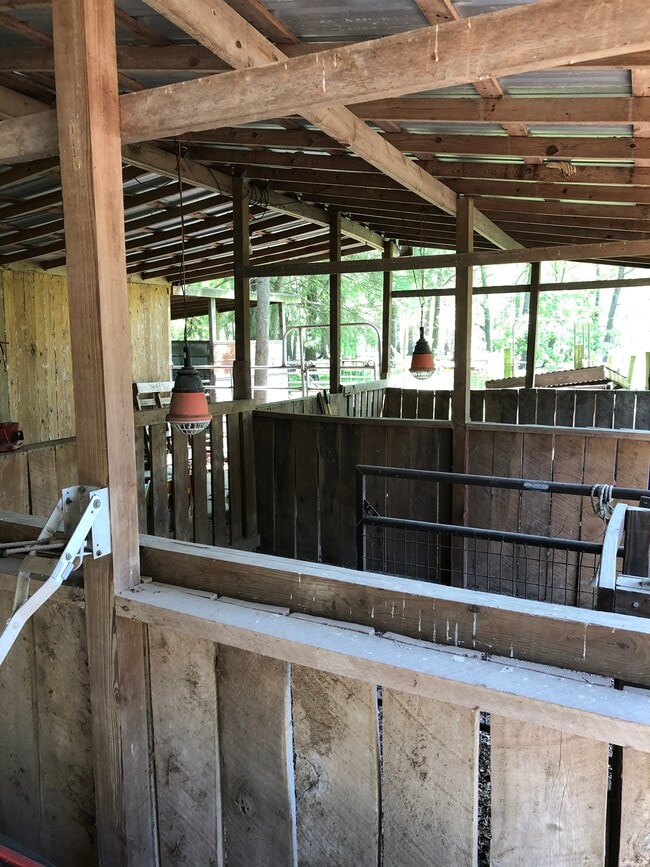 Building Photo - 1406 FM593