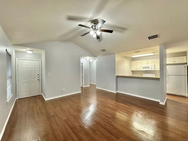 Building Photo - Coming Soon- 3 Bedroom 2 Bath Duplex at Mansion Creek in Tyler! Chapel Hill ISD!