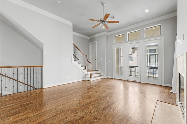 Building Photo - 634 Nagle St