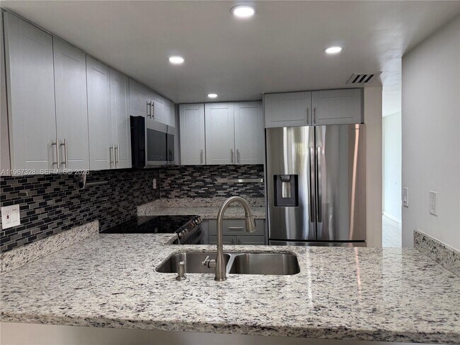 Building Photo - 1711 W 58th St