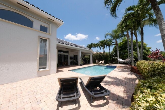 Building Photo - 10849 Bal Harbor Dr