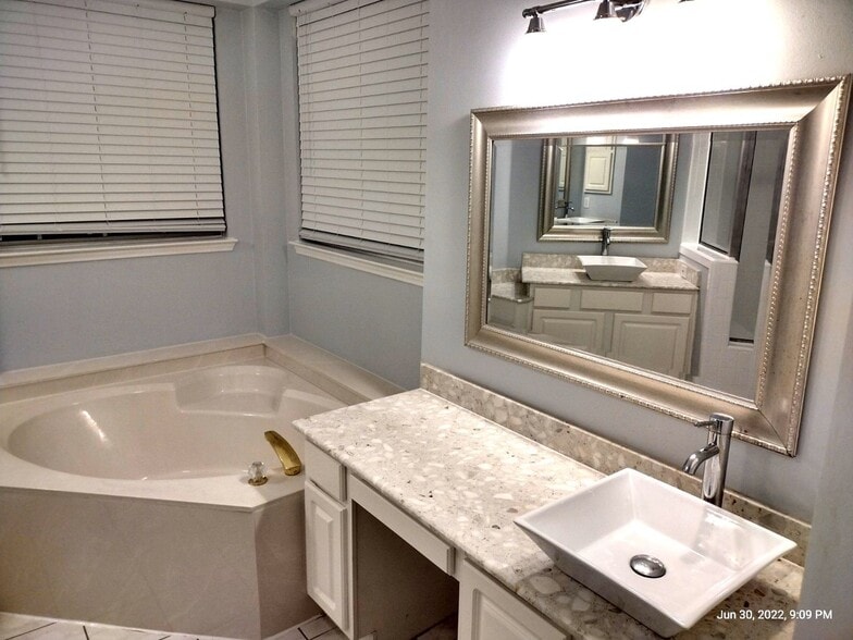 Building Photo - 8054 Mt Shasta Cir