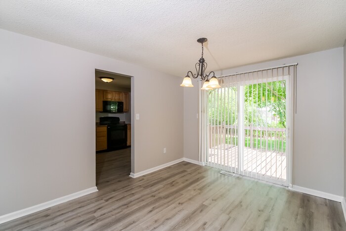 Building Photo - 10338 Rouark Ln