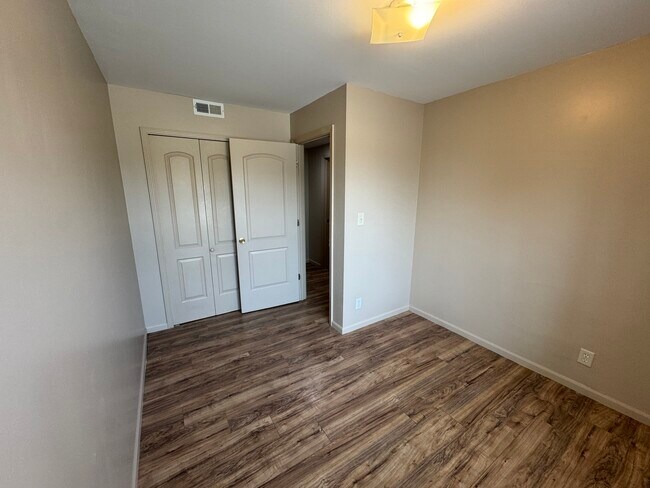 Building Photo - 10212 S King Dr