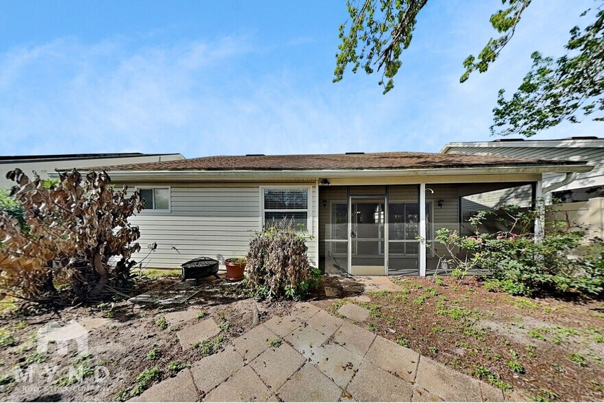 Building Photo - 2800 Falling Tree Cir