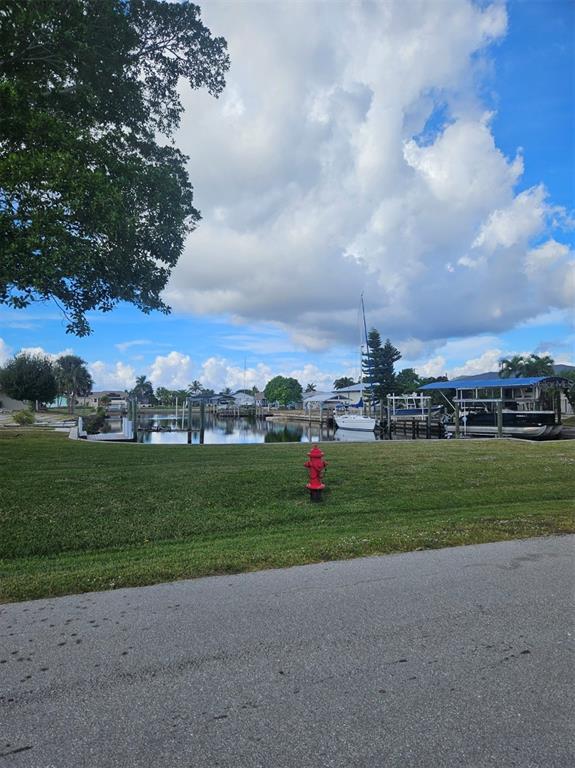 Building Photo - 4420 Palm Dr