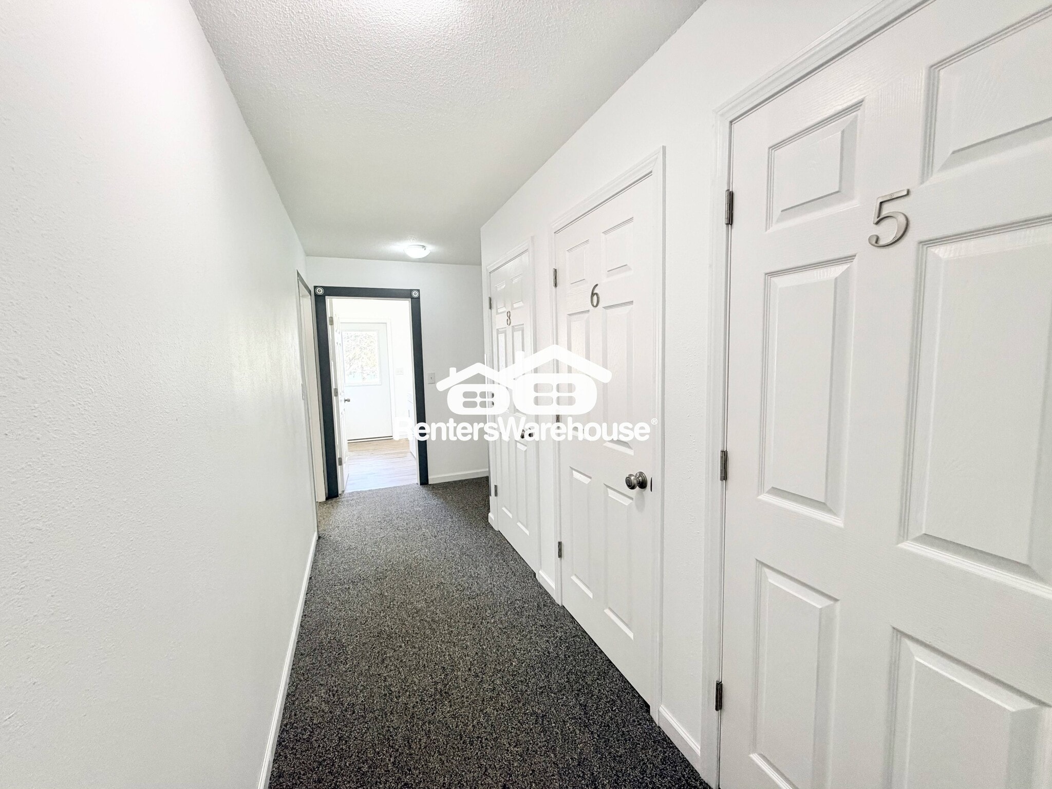 Building Photo - 211 S Green St