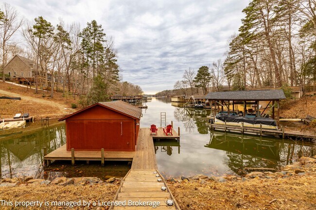 Building Photo - 418 Fiddlers Ghost Cir