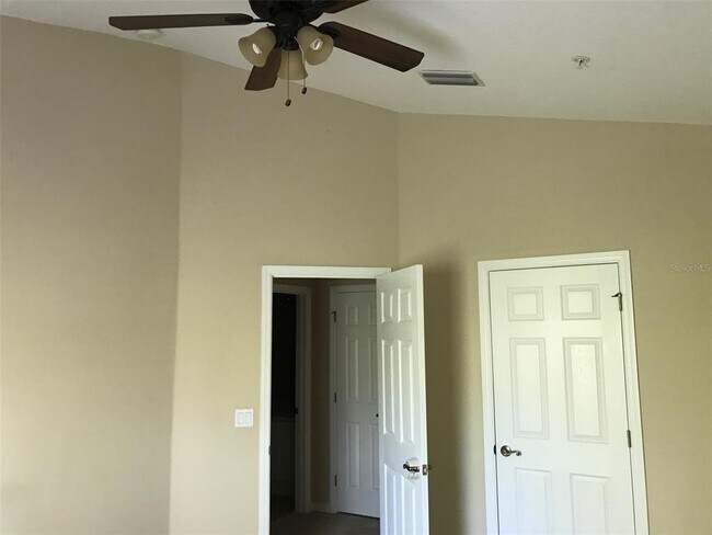 Building Photo - 629 Pinebranch Cir