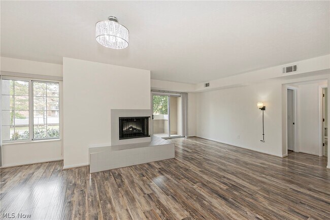 Building Photo - 26101 Village Ln