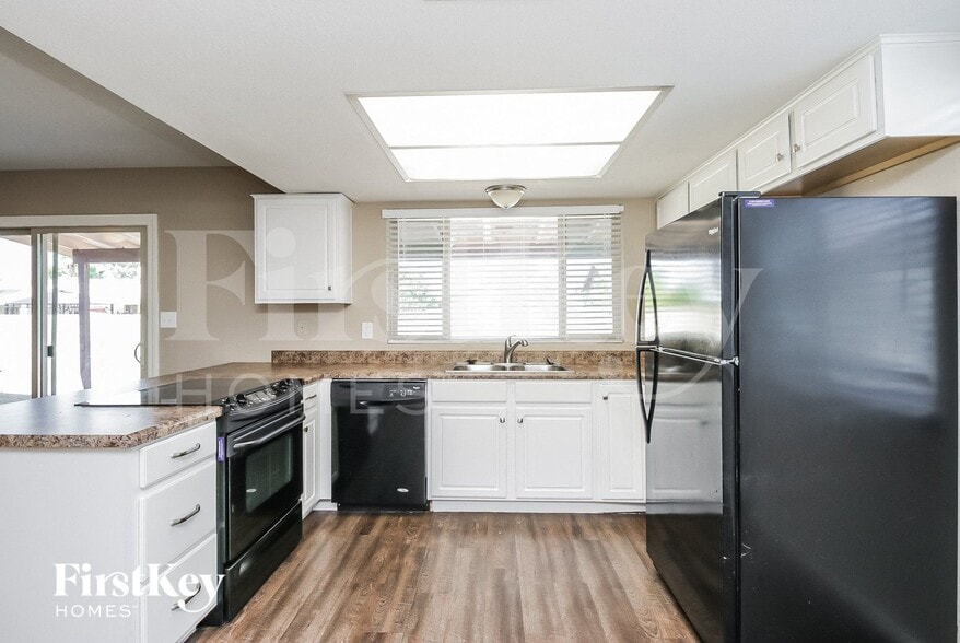 Building Photo - 2312 E Commonwealth Ave