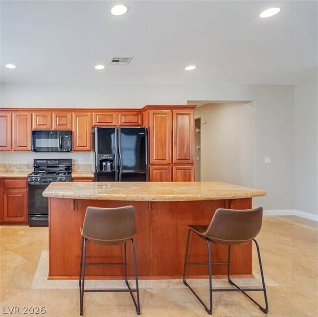 Building Photo - 2406 Paveene Ave