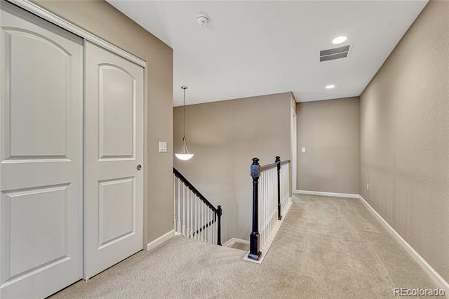 Building Photo - 681 E Dry Creek Cir
