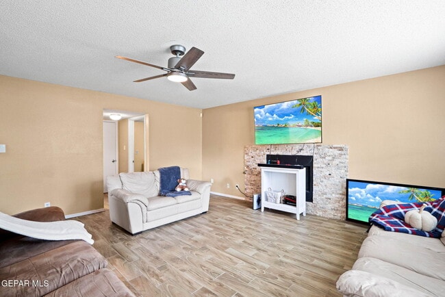 Building Photo - 12564 Paseo Alegre Dr