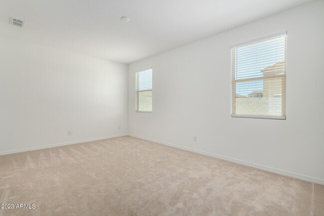 Building Photo - 17318 W Surrey Dr