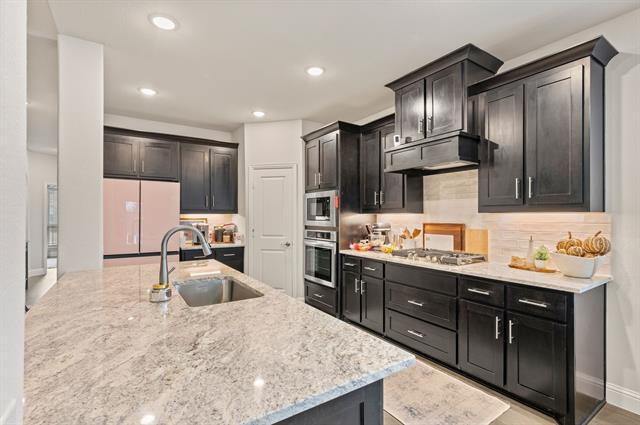 Building Photo - 811 Ridgehurst Rd