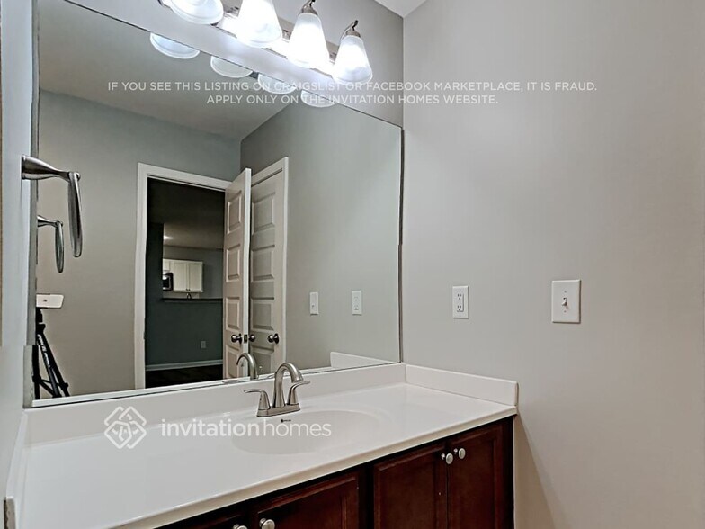 Building Photo - 258 Lantana Crossing