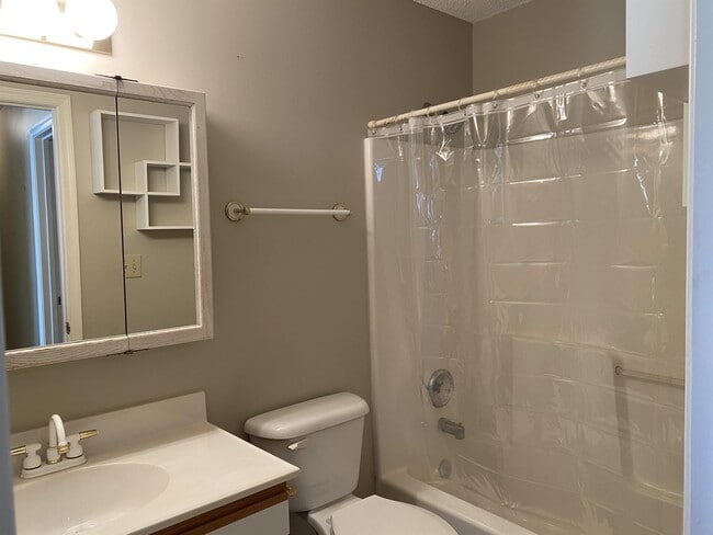 Building Photo - 113 Senseny Glen Dr