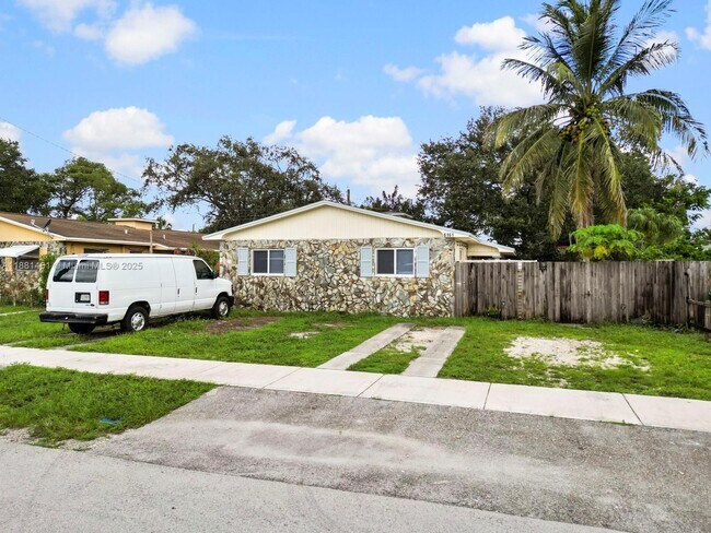 Building Photo - 6161 SW 44th St
