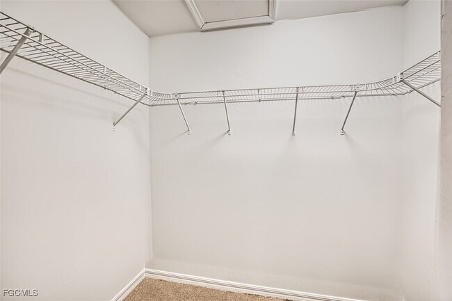 Building Photo - 16840 Sanibel Sunset Ct