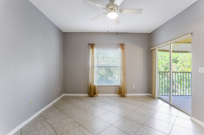 Building Photo - 9165 Celeste Dr