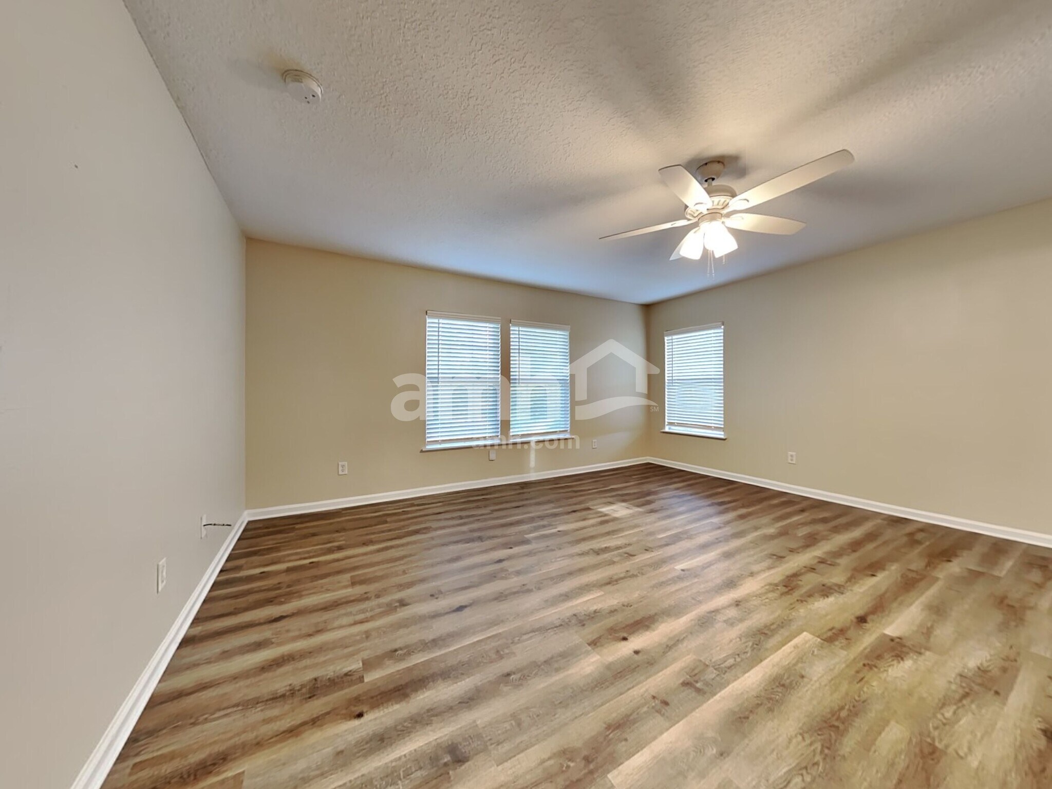 Building Photo - 9684 Hazel Lake Dr