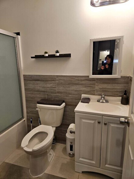 Building Photo - 1829 Spruce St