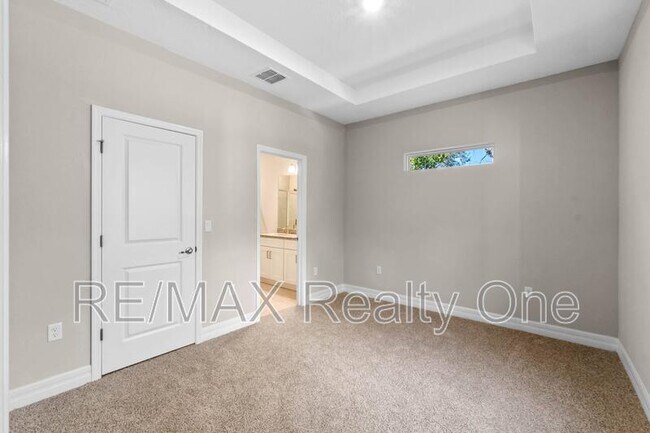 Building Photo - 836 E Weldon Ct