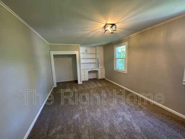 Building Photo - 6109 Bedford Ave